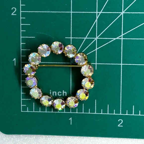 Vintage Aurora Borealis Crystal Circle Brooch Pin Gold-Tone - Picture 4 of 5